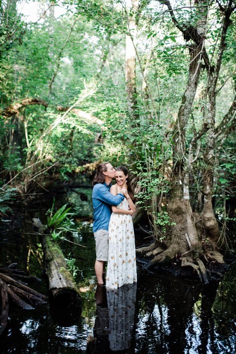 Everglades Engagement Session- A trip to the swamp. Everglades Wedding, Swamp Wedding, Pond Maternity Pictures, Swamp Engagement Photos, Pond Couples Photoshoot, Engagement Photos Willow Tree, Shrek Wedding, Weeping Willow Engagement Photos, Swamp Water