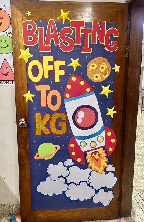 Rocket Ship Classroom Door Space Theme, Space Theme Door Decor Classroom, Back To School Space Theme, Space Bulletin Boards Elementary, Rocket Ship Bulletin Board, Outer Space Decorations Classroom, Outer Space Bulletin Board Ideas, Outer Space Classroom Theme Decorations, Space Themed Classroom Door