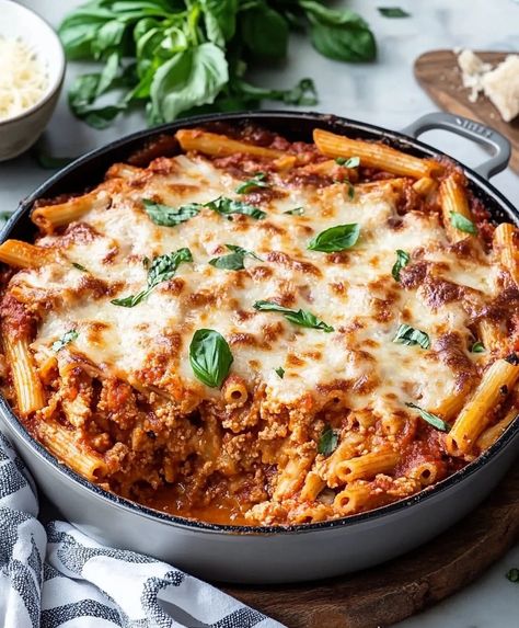 Million Dollar Baked Ziti Recipe Ziti Bake, Ziti With Sausage, Baked Ziti With Sausage, Turkey Stuffing Recipes, Pan Pasta, Oven Baked Chicken Thighs, Easy Baked Ziti, One Pan Pasta, Ziti Recipes