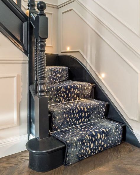 Navy Stair Runner, Foyer Stairs, Stark Carpet, Black Stairs, Staircase Runner, Carpets And Rugs, Bedroom Wall Colors, Missoni Home, Interiors Dream