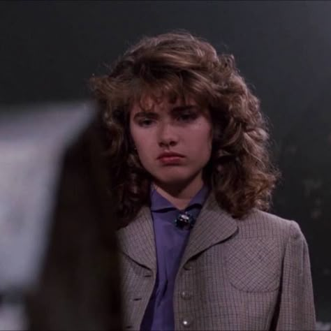 Heather Langenkamp 80s, Heather Langenkamp, Roxy Wolf, 80s Haircuts, Wolf Cosplay, 1980s Aesthetic, Nintendo Power, 80s Women, A Nightmare On Elm Street