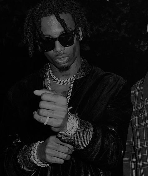 Carti Black And White, Vamp Carti Pfp, Playbook Carti Aesthetic, Playboi Carti Black And White, Carti Black And White Photos, I Am Music Playboi Carti, Hip Hop Images, Thug Girl, Sunset Canvas Painting