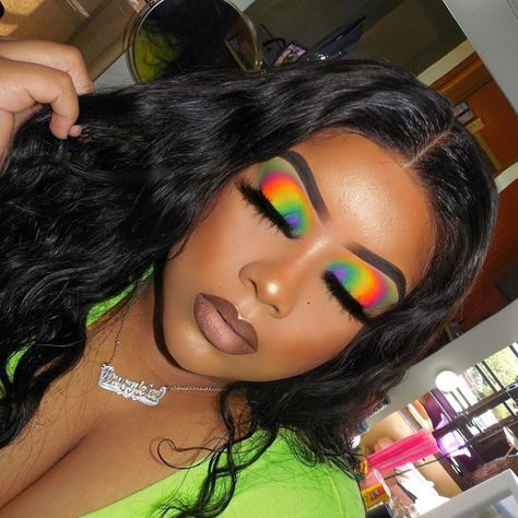 Tie Dye Eyeshadow Looks, Tie Dye Makeup Eye, Tie Dye Makeup Looks, Blue Makeup Looks Black Women, Tie Dye Makeup, Makeup Looks Black Women, Makeup Faces, Pale Skin Makeup, Birthday Makeup Looks