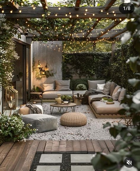 Cosy Outdoor Seating Area, Big Garden Ideas, Mid Century Backyard, Cosy Garden, Small Porch Decorating, Diy Backyard Fence, Small Patio Design, Condo Balcony, Backyard Ideas For Small Yards