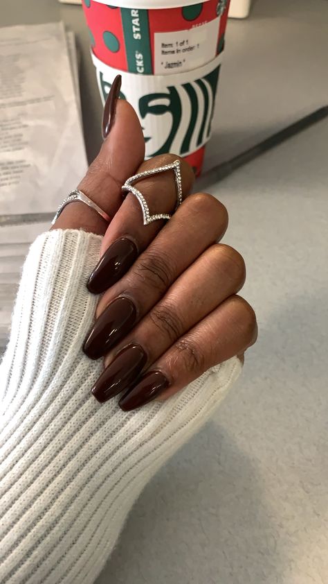 Maroon Nails On Brown Skin, Matt Color Nails, Dark Brown Pedicure, Chocolate Nails On Dark Skin, Brown Nails Dark Skin, Autumn Nails Black Women, Olive Almond Nails, Almond Nails Dark Skin, Brown Nails On Black Women