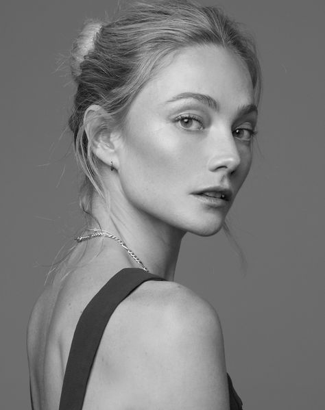 Clara Paget | United Agents Anne Bonny Black Sails, Clara Paget, Anne Bonny, Johnny English, Cocktail Waitress, Black Sails, White Face, Black And White Portraits, Portrait Inspiration