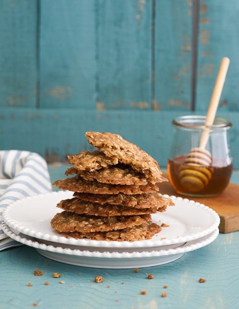 Honey Oatmeal Cookies Recipe: Easy One Pot | White On Rice Couple Honey Oatmeal Cookies, Oat Biscuits, Oat Cookie Recipe, Drop Cookie Recipes, Cookie Cookbook, Oat Cookies, Oatmeal Cookie Recipes, Honey Oatmeal, Drop Cookies