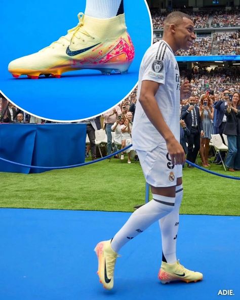 Real Madrid player Kylian Mbappe has shown us his upcoming signature colourway of the Nike Superfly X boots during his presentation at the Bernabeu 👀 What do you think of this colourway? 📸 @adie.px #kylianmbappe #realmadrid #nikemercurial #nikefootball #footballboots #soccerboots #cleats Real Madrid Players, Soccer Boots, Kylian Mbappe, World Cup 2022, Nike Football, Football Boots, Real Madrid, World Cup, Milan