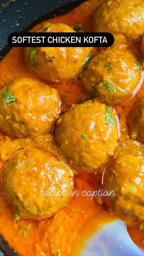 Chicken Kofta Curry Recipe https://fooooods.com/chicken-kofta-curry-bon_appetit_by_nadia Chicken Kofta Recipe Pakistani, Keema Kofta Recipe, Chicken Kofta Curry, Pakistani Kofta Recipe, Casadia Recipe, Chicken Kofta Recipe, Food Tweets, Lamb Keema, Chicken Keema Recipe