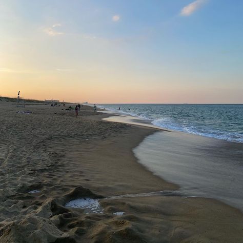 Beach Aesthetic Sunrise, Beach Afternoon Aesthetic, Spotify Playlist Covers Aesthetic Vibes Soft, Private Beach Aesthetic, Beach Spotify Covers, Virginia Beach Aesthetic, Summer Aesthetic Spotify Cover, Carlotta Core, Beach Afternoon