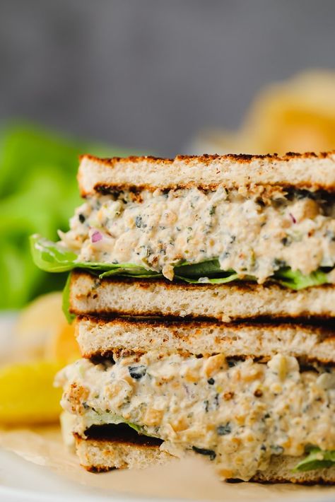 Vegan Tuna Salad with Chickpeas - Nora Cooks Tuna Vegan, Vegan Chickpea Tuna, Mashed Chickpeas, Salads For Picnics, Vegan Tuna Salad, Nora Cooks, Vegan Tuna, Salad With Chickpeas, Chickpea Tuna Salad