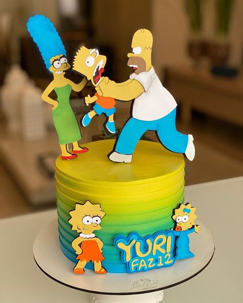 Fê Delfior Confeitaria on Instagram: “The Simpsons 💙💛💙💛 Topo de bolo: @boaslembrancas  Prato personalizado: @angeldocesonho  #confeitaria #catalogodefestas #catalogodeideias…” Bart Simpson Cake, Bolo Simpsons, Simpsons Cake, Simpsons Party, Cartoon Cake, Cakes For Men, Homer Simpson, Birthday Board, 11th Birthday