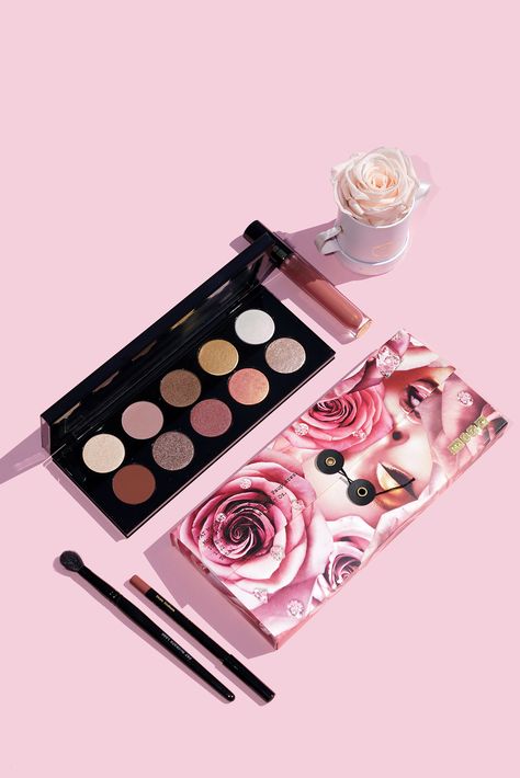 Rose Eyeshadow Palette, Best High End Makeup, Rose Eyeshadow, Affordable Beauty Products, High Fashion Makeup, Queen Makeup, Fairy Makeup, Beauty Products Photography, Mermaid Makeup