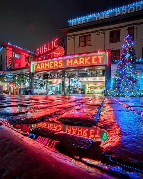 Seattle's Pike Place Market is more than 100 years old and offers a great place to shop in downtown Seattle. Thanks for the holiday imagery @aaronleitephotography. . . . #Seattle #Washington #neon #rainy #wet #Christmas #holidays #lights #nightlife #farmersmarket #pikeplace #travel #travelblogger #travelphotography #rain #nightphotography #historic #nostalgia Seattle Christmas, Neon Rope Light, Life In Usa, Seattle Style, Pike Place Market Seattle, Seattle Photography, Neon Rope, Sleepless In Seattle, Pike Place Market