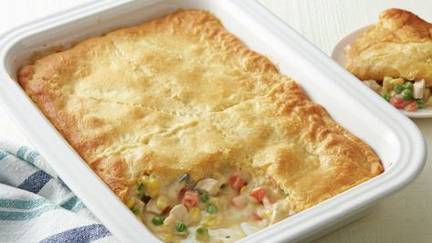 Chicken pot pie is the perfect cozy comfort meal to serve up to your crew on a chilly weeknight! Pillsbury™ crescents bake up into a buttery, flaky crust that will make this easy dinner casserole a new family favorite. Pot Pie For A Crowd, Pie For A Crowd, Crescent Bake, Pot Pie Casserole, Chicken Pot Pie Casserole, Easy Dinner Casseroles, Pillsbury Recipes, Turkey Pot Pie, Easy Chicken Pot Pie