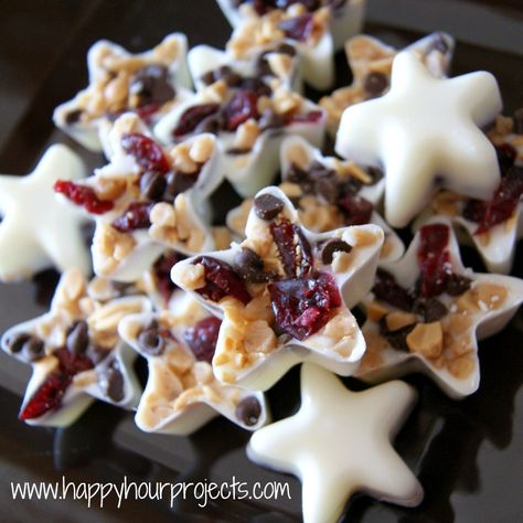 Homemade Candies, Yummy Desserts, Sweets Treats, Holiday Baking, Candy Recipes, Bite Size, Food Gifts, Christmas Treats, Christmas Baking