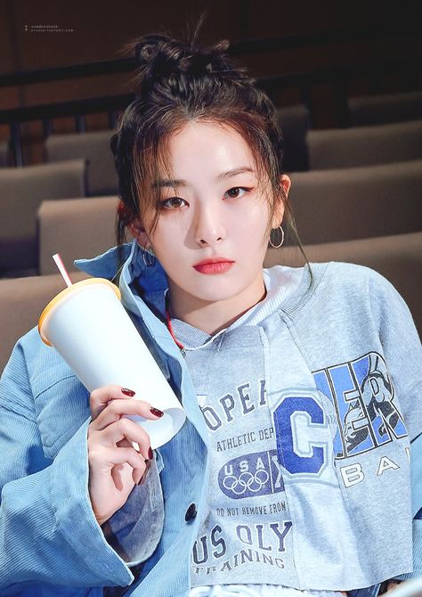 Seulgi Photoshoot, Red Velvet Cheesecake, Kang Seul-gi, Kang Seulgi, Kim Yerim, Red Velvet Seulgi, Photoshoot Concept, Red Velvet Irene, Girl Crushes