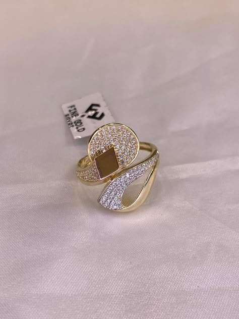 Ring Designs For Engagement, Gold Ring Design For Women, Ring Design For Women, Gold Bangle Designs, Latest Ring Designs, Latest Gold Ring Designs, Gold Kada, Unique Gold Jewelry Designs, Engagement Mehndi Designs