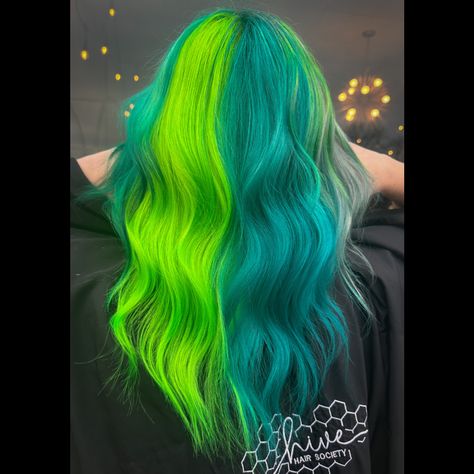 Green Split Dye, Blue Split Dye, Split Dye, Neon Hair, Teal Hair, Split Hair, Dye Colors, Creative Colour, Hair Nails