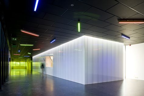 Gallery of Translucent Panels for Interiors - LBE - 14 Polycarbonate Interior Design, Polycarbonate Panels Interiors, Polycarbonate Wall, Translucent Building, Coloured Perspex Panels, Translucent Facade Architecture, Translucent Wall, Space Division, Office Materials