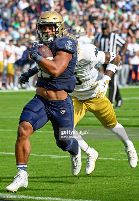 Navy Midshipmen fullback Daba Fofana runs for a touchdown during the... News Photo - Getty Images M&t Bank Stadium, Navy Football, Naval Academy, Baltimore Md, Ncaa Football, Football Players, Baltimore, Football Helmets, Notre Dame