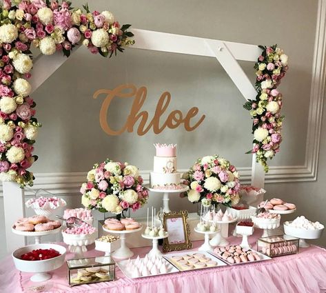 Dessert Birthday Table, Pink Dessert Bar, Desert Table Setup Ideas, Quince Cake Table, Quince Dessert Table Ideas, Decorate Dessert Table, Dessert Table Set Up Display, Bridal Shower Dessert Table Ideas, Small Dessert Table