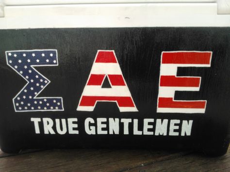 sae side of charlies cooler! Sae Fraternity Cooler, Sae Cooler Ideas, Frat Cooler Inspiration, Sae Frat Cooler, Sae Cooler, Sae Fraternity, Nola Cooler, Formal Coolers, Formal Cooler Ideas