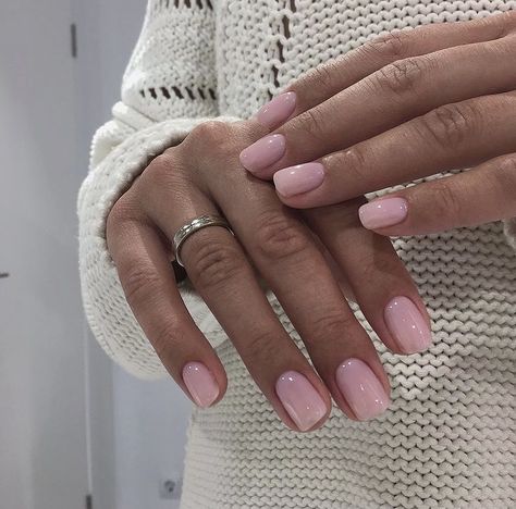 Nails Peach Pink, Short Pink Nails, Pink Nail Colors, Milky Nails, Short Press On Nails, Pink Gel Nails, Short Square Nails, Minimal Nails, Nail Swag