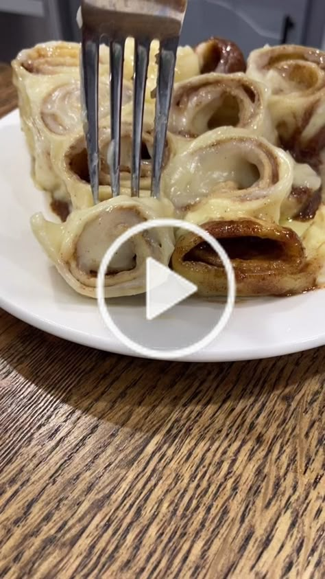 Cinnamon Roll Ups Tortilla, Tortilla Roll Ups Sweet, Keto Tortilla Cinnamon Rolls, Low Carb Tortilla Cinnamon Roll Ups, Tortilla Cinnamon Roll Bites Air Fryer, Tortilla Cinnamon Roll Bites Recipe, Keto Cinnamon Rolls Tortillas, Cinnamon Rolls Tortillas, Low Carb Cinnamon Rolls With Tortilla