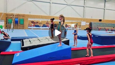 Kleuren Turnen on Instagram: "Front handspring 💜💙🩷 #fronthandspring #frontwalkover #shapesandlines #drillsbeforeskills #gymnasticsinspiration #gymnastics" Front Handspring Drills, Front Handspring, Tumbling Drills, Front Walkover, Gymnastics Drills, Drills, Tumbling, Gymnastics, Coaching