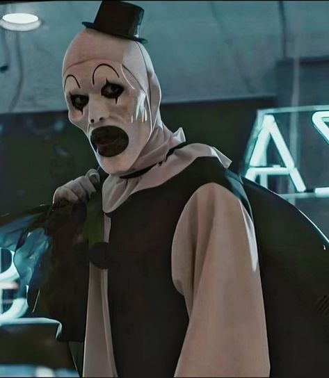 Art The Clown Terrifier, Clown Horror, Scary Movie Characters, 2013 Swag Era, Slasher Film, Horror Movie Icons, Send In The Clowns, Bad Picture, Evil Clowns