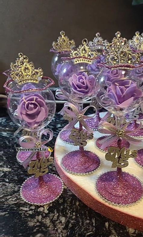 Party Centerpieces Diy, Quinceanera Centerpieces, Multimedia Arts, Baby Shower Crafts, Princess Theme, Sweet 15, Diy Centerpieces, Party Centerpieces, Princess Wedding