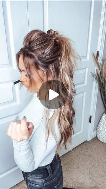 Hair Styles For Long Hair Everyday, Thick Hair Hairdos, No Extension Hairstyles, Date Night Hairstyles Half Up, Easy Half Up Bun Tutorial, Hair Do Ideas For Long Hair, Day Out Hairstyles, Hair Ideas Long Hair Easy, Easy Half Up Hair Tutorial