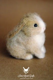 Felted Bunnies, Tovad Ull, Bunny Nursery Decor, Felted Bunny, Needle Felting Diy, Bunny Nursery, Wool Animals, Felt Fairy, Needle Felting Tutorials