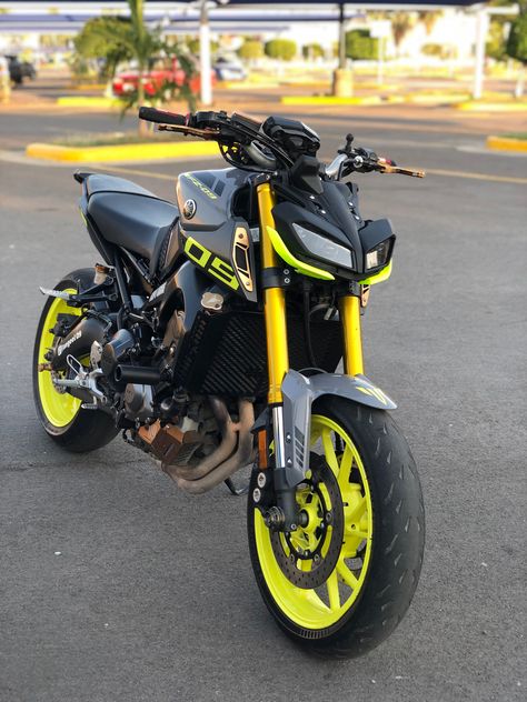 Yamaha Mt 09, Image Moto, Yamaha Bikes, Mt 09, Bike Pic, Bike Photo, Eminem, Motocross, Motorcycles