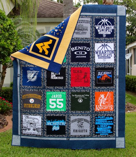 Reversible T-Shirt Quilt – Baking and Bobbins Tshirt Quilt Diy, Tshirt Quilt Pattern, Sports Quilts, Tee Shirt Quilt, Jersey Quilt, Tshirt Blanket, Tshirt Painting, T Shirt Quilt, Tshirt Quilt