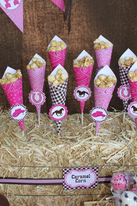 Cowgirl birthday party - or you can change themes  I want this for skylars bday, we can use for popcorn too just in our colors and loose the horses! Sheriff Callie Birthday Party, Cowgirl Birthday Party Ideas, Sheriff Callie Birthday, Lila Party, 4de Verjaardag, Rodeo Party, Horse Birthday Parties, Western Birthday, Rodeo Birthday