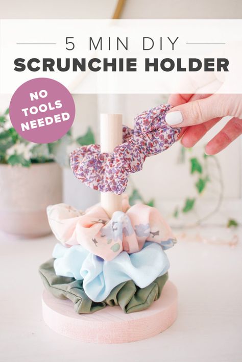 Diy Scrunchie Holder, Scrunchie Storage, Scrunchie Display, Scrunchie Holder, Diy Scrunchie, Diy Earring Holder, Hair Ties Diy, Diy Hair Scrunchies, Diy Crafts For Teens