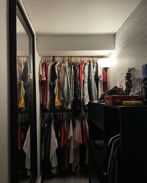 First bit of summer :p Clothes Aesthetic Closet, Future Me, Open Closet, Closet Organizing Systems, Modern Closet, Build A Closet, Small Closet Organization, Small Closet, Closet Makeover