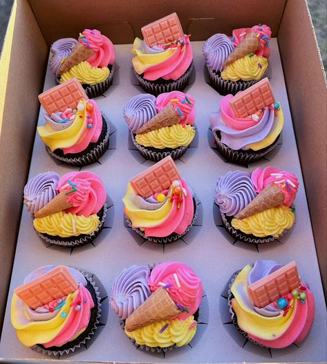 #cupcakes #birthday Two Sweet Cupcakes, Four Ever Sweet, Cupcakes Birthday, Sweet Cupcakes, Birthday, Pins