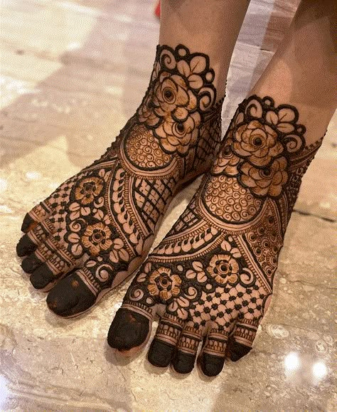 Fot Mehndi Designs, Leg Dulhan Mehndi Design, Foot Mahendi Design Beautiful, Mehandi For Legs Bridal Mehndi, Bridal Foot Mehndi Designs Unique, Mehendi For Legs Bridal Mehndi, Full Leg Mehndi Designs Bridal, Legs Mehndi Design Bridal Unique, Bridal Leg Mehendi Designs Simple