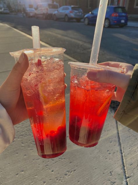 featuring coco strawberry sparkling bubble tea. fresh, sparkling, sweet, aesthetic , asian strawberry bubble tea inspiration. Bubble Tea Strawberry, Aesthetic Bubble Tea, Strawberry Bubble Tea, Tea Inspiration, Aesthetic Strawberry, Sweet Aesthetic, Aesthetic Asian, Fresh Aesthetic, Food Inspo