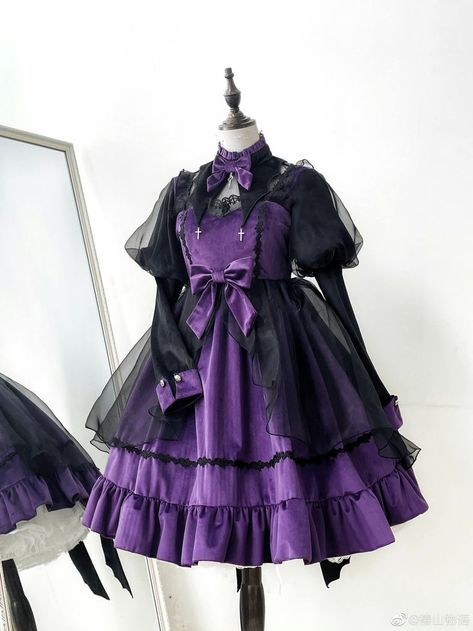 Fancy Fits, Old Fashion Dresses, Fantasy Dress, Really Cute Outfits, Kawaii Clothes, Fancy Outfits, Cosplay Outfits, Edgy Outfits, Lolita Dress