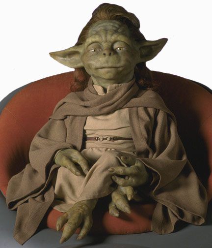 Yaddle - Female member of Yoda's species. She is also known as "The One Below". Yaddle is a member of the Jedi Council in The Phantom Menace. Iain McCaig's concept art was originally a depiction of a young Yoda, conveying youth, pain, and wisdom inspired. This work was used to create Yaddle. Quinlan Vos, Jedi Powers, Jedi Council, Yoda Species, Kit Fisto, High Council, Jedi Costume, Mara Jade, Master Yoda