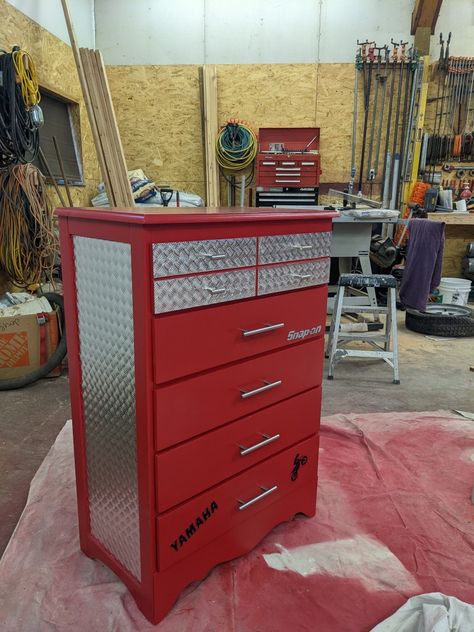 Toolbox Dresser, Dresser Diy, Man Cave Furniture, Mechanic Shop, Cars Room, Metal Furniture Design, Boys Bedrooms, Boy's Bedroom, Furniture Inspiration