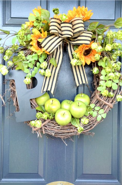 SEPTEMBER IS A GREAT MONTH TO... - StoneGable Outdoor Fall Wreaths, Autumn Diy, Easy Fall Wreaths, Fall Decorating Ideas, Month Of September, Easy Fall Decor, Fall Decor Inspiration, Summer Door Wreaths, Green Apples