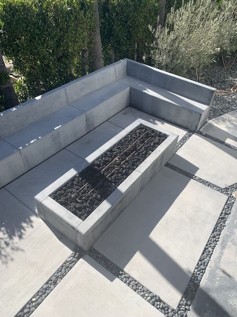 Techo Bloc Fire Pit, Outdoor Patio Built In Seating, Concrete Bench Seat Outdoor, Concrete Patio Seating Ideas, Rectangle Plunge Pool, Outdoor Seating Concrete, Concrete Patio Furniture, Concrete Bench Outdoor, Concrete Seating