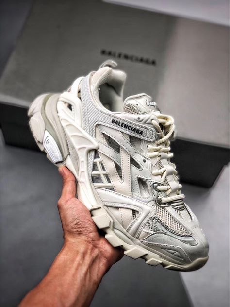 International Shipping Available ✈️ More Inquiry and Album Preview, Add:📱 Whatsapp: +60109190048 📱WeChat : fdsneakers (Latest Updates)📱📚Online Album : fdsneakers2u.x.yupoo.com📚 Balenciaga Track 2, Balenciaga Track Sneakers, Dream Items, Balenciaga Men, Fashion Shoes Sneakers, Balenciaga Track, Online Clothing Store, Sneaker Men, Swag Shoes