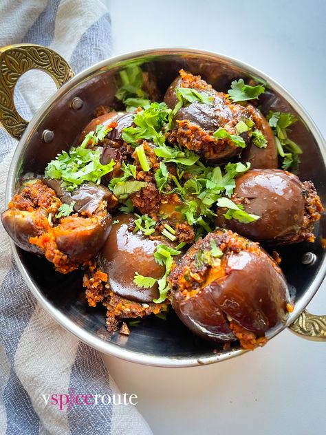 Bharela Ringda | Bharwan Baingan | Stuffed Brinjals Indian Delicacies, Eggplant Curry, Stuffed Eggplant, South Indian Recipes, Eggplant Dishes, South Indian Food, Eggplant Recipes, Indian Spices, Indian Recipes