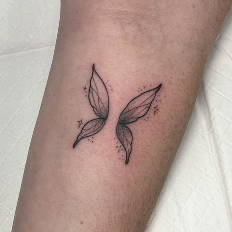 Fairy Wings Tatoos, Fairy Wings Tattoo Arm, Simple Fairy Wings Tattoo, Delicate Wings Tattoo, Simple Fairy Wings, Fairy Wing Tattoo Designs, Small Fairy Wings Tattoo, Fairy Tattoo On Arm, Fairy Wings Tattoo Designs